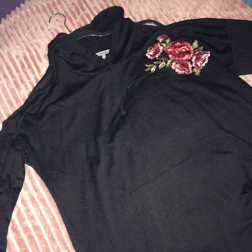 Rose Sweatshirt w/Cut-Out Shoulders